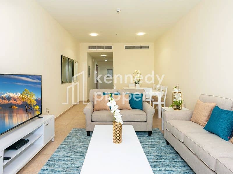 2. Living Area reverse. jpg 2. Living Area reverse. jpg