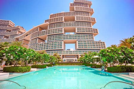 4 Bedroom Townhouse for Rent in Palm Jumeirah, Dubai - Unique Opportunity | Ultra Luxury | Private Pool