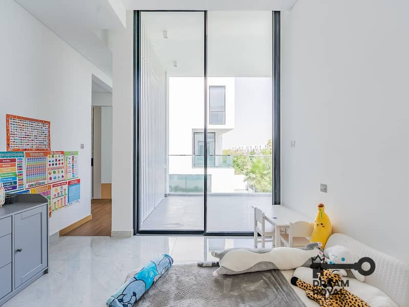 22 JGC06963-HDR. jpg