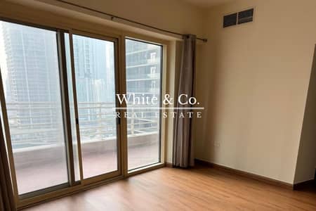 2 Bedroom Flat for Rent in Jumeirah Lake Towers (JLT), Dubai - Lake View | Upgraded Unit | Two Bedrooms