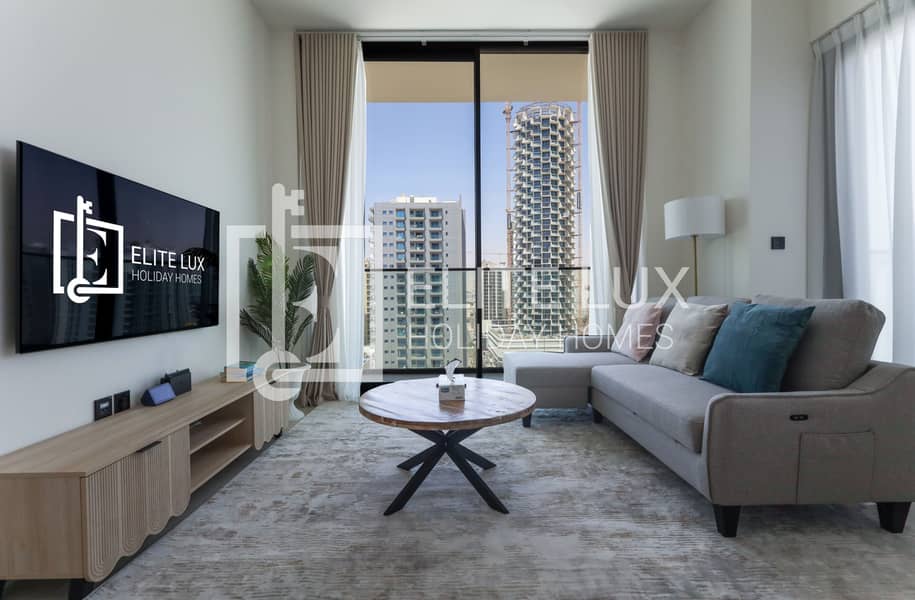 living room 1-min. jpg