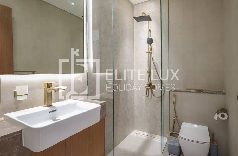 16 bathroom 1-min. jpg