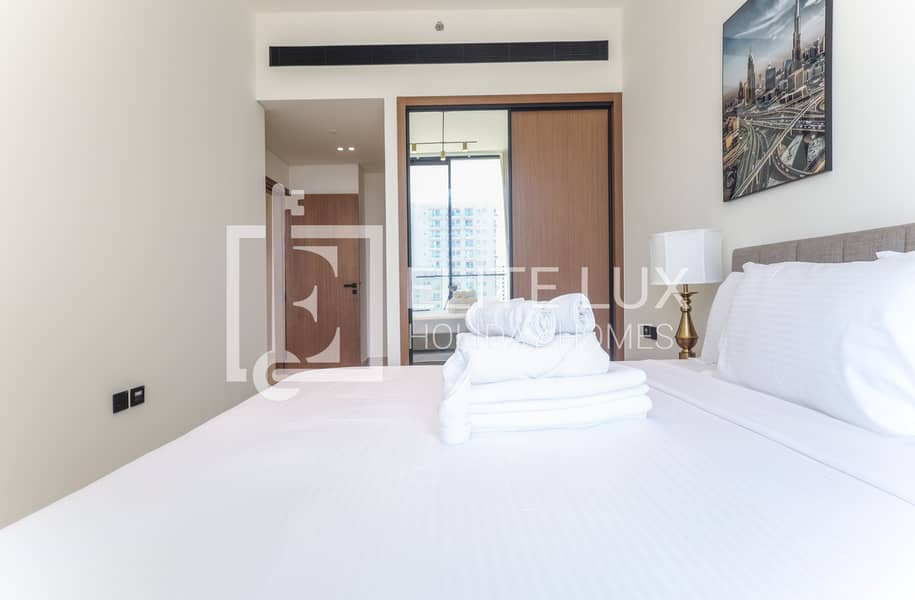 25 master bedroom 4-min. jpg