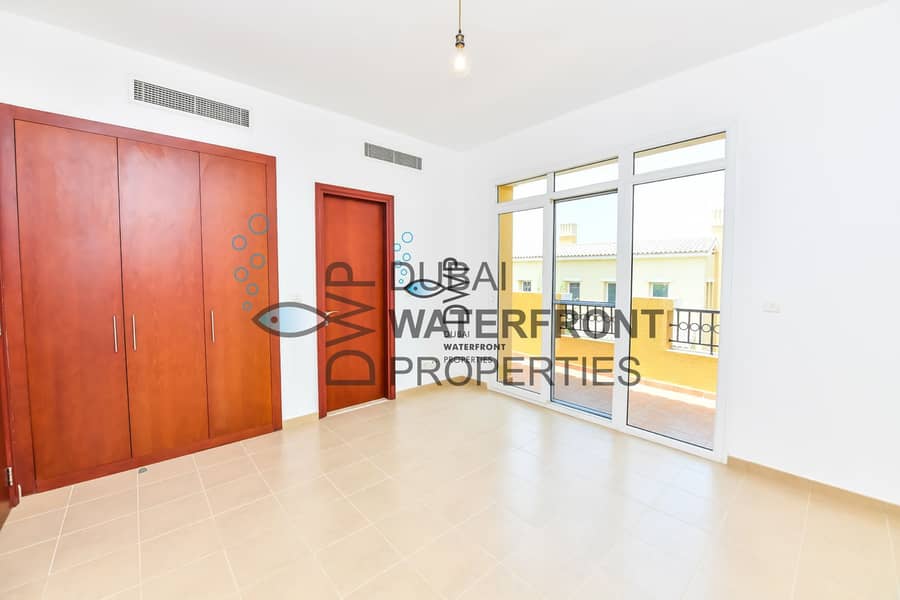 11 2 Bedroom Villa with private garden | Newly refurbished Full 5* Maintenance Package inclusive in Rent!