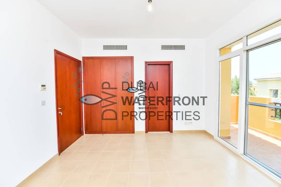 12 2 Bedroom Villa with private garden | Newly refurbished Full 5* Maintenance Package inclusive in Rent!
