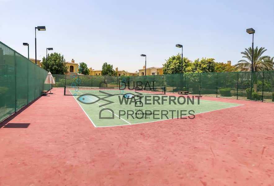 22 2 Bedroom Villa with private garden | Newly refurbished Full 5* Maintenance Package inclusive in Rent!