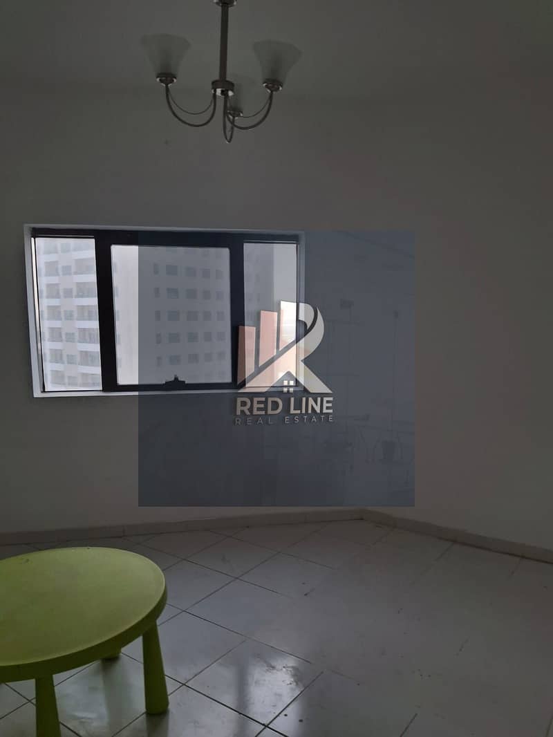 18 f3dd95fb-4e76-4217-9ebf-ec08d7bba1e8. jpeg