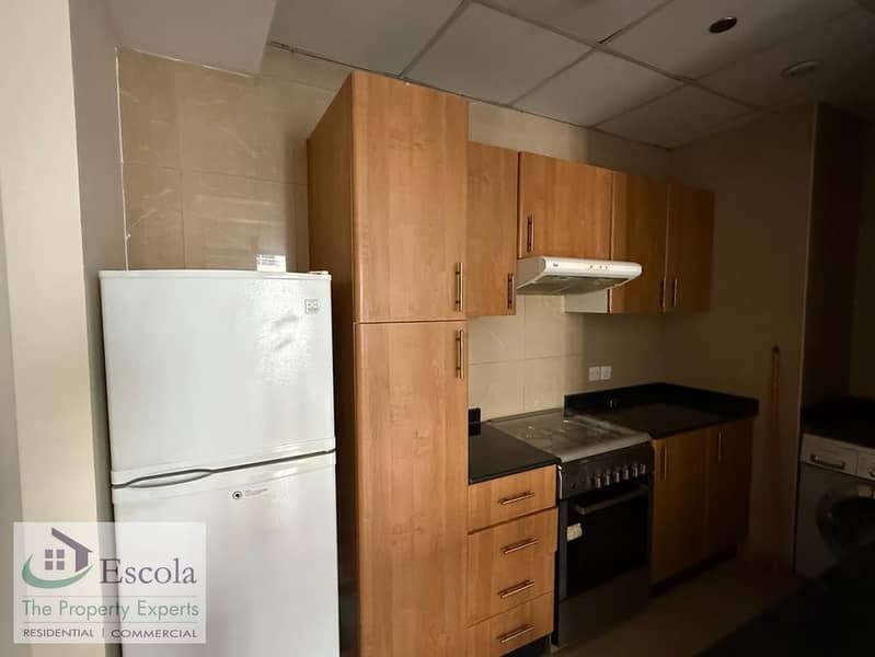 5 kitchen. jpg