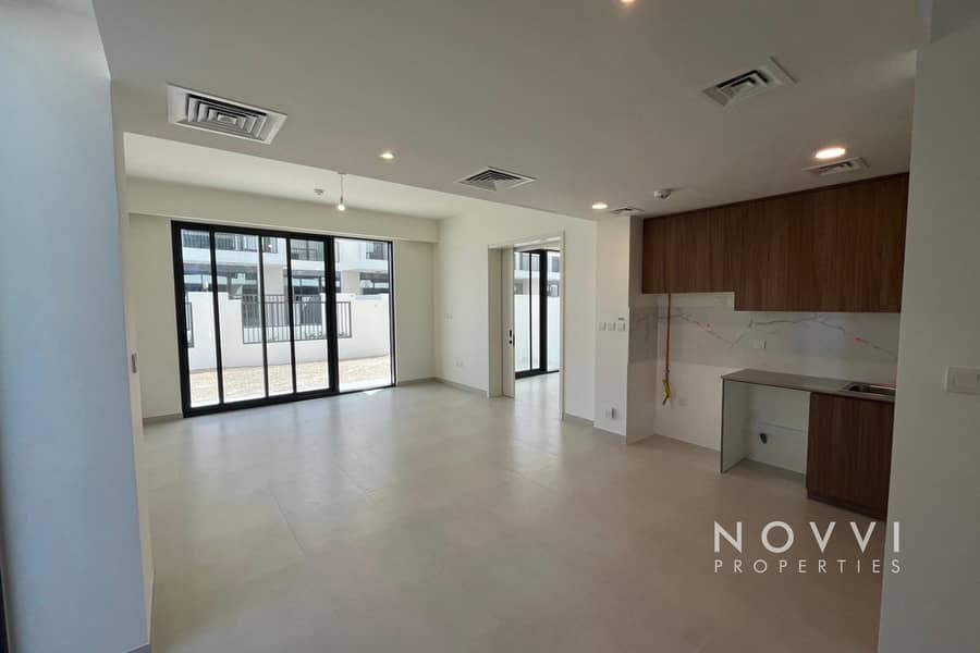 位于城市广场,马哈联排别墅 4 卧室的联排别墅 230000 AED - 11874949 位于城市广场,马哈联排别墅 4 卧室的联排别墅 230000 AED - 11874949