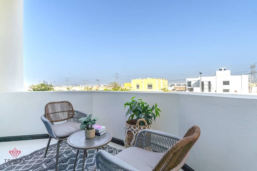 19 balcony. jpg