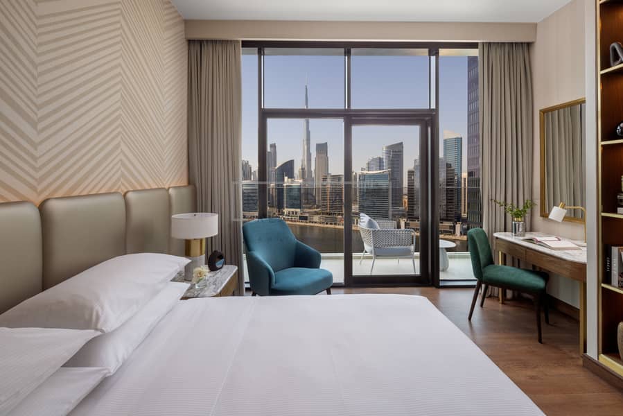 5 Master bedroom. jpg