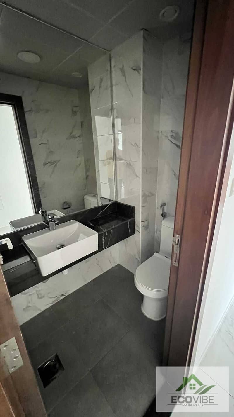 7 tIOnxssnpEK6KpVnWVQH22UjOXVlmPForJA73zo6 (1). jpg