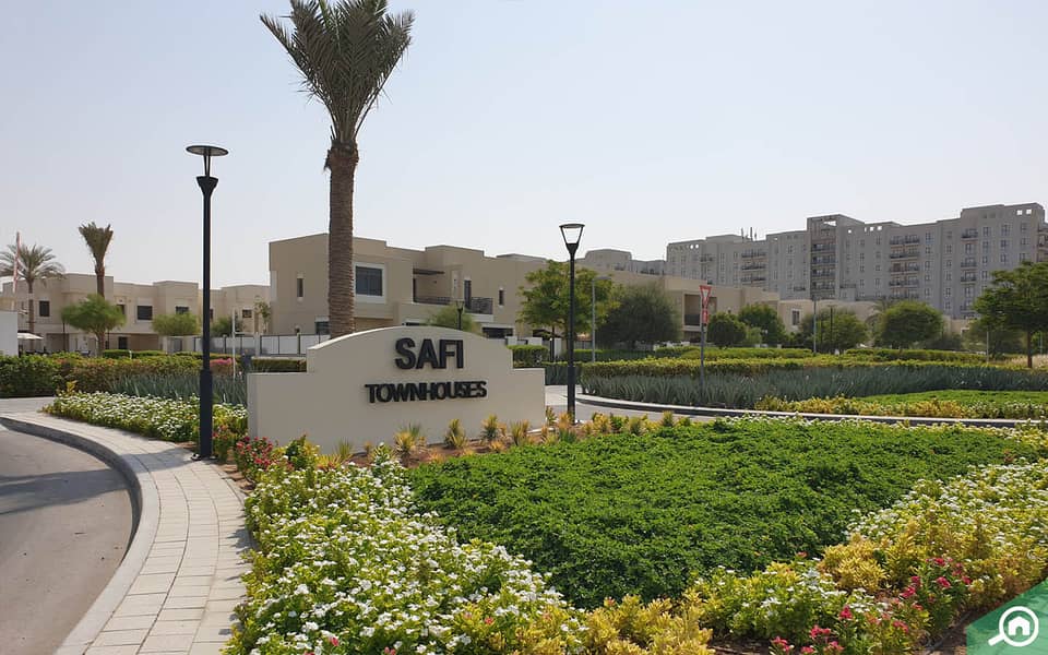 Safi_Townhouses_entry_sign_3_6_9_22_33ac8afa67. jpg