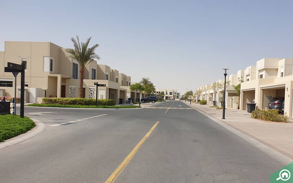 2 Safi_Townhouses_Street_view_10_6_9_22_2ec9601481. jpg