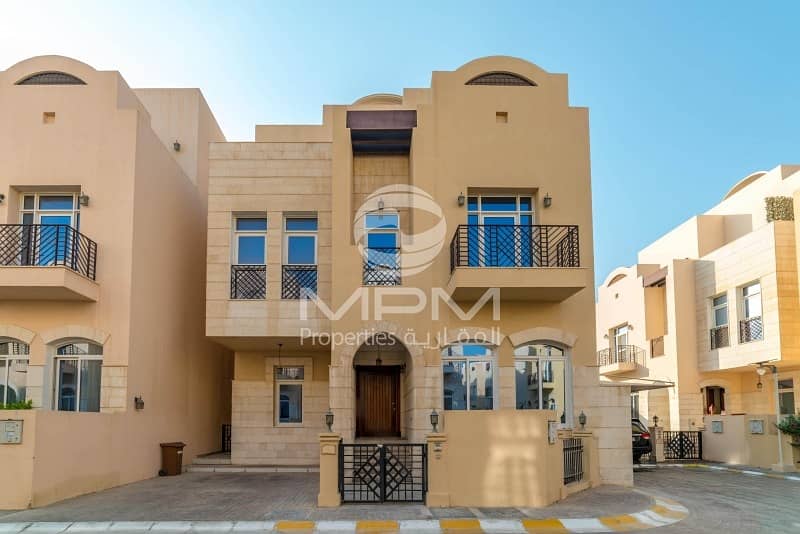 位于阿尔-蒙塔扎,阿尔古尔姆花园 5 卧室的别墅 3000000 AED - 11877503 位于阿尔-蒙塔扎,阿尔古尔姆花园 5 卧室的别墅 3000000 AED - 11877503