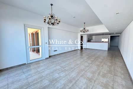 2 Bedroom Flat for Rent in Palm Jumeirah, Dubai - Vacant Now | Unfurnished | Prime Location