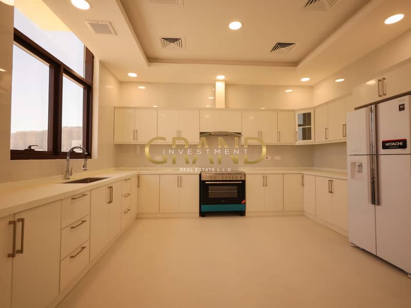 12 9E4A9922. JPG