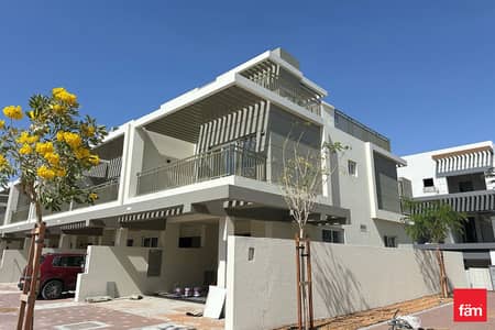 3 Bedroom Townhouse for Sale in DAMAC Hills 2 (Akoya by DAMAC), Dubai - 3BR+ROOF | END CORNER | CLOSED KITCHEN
