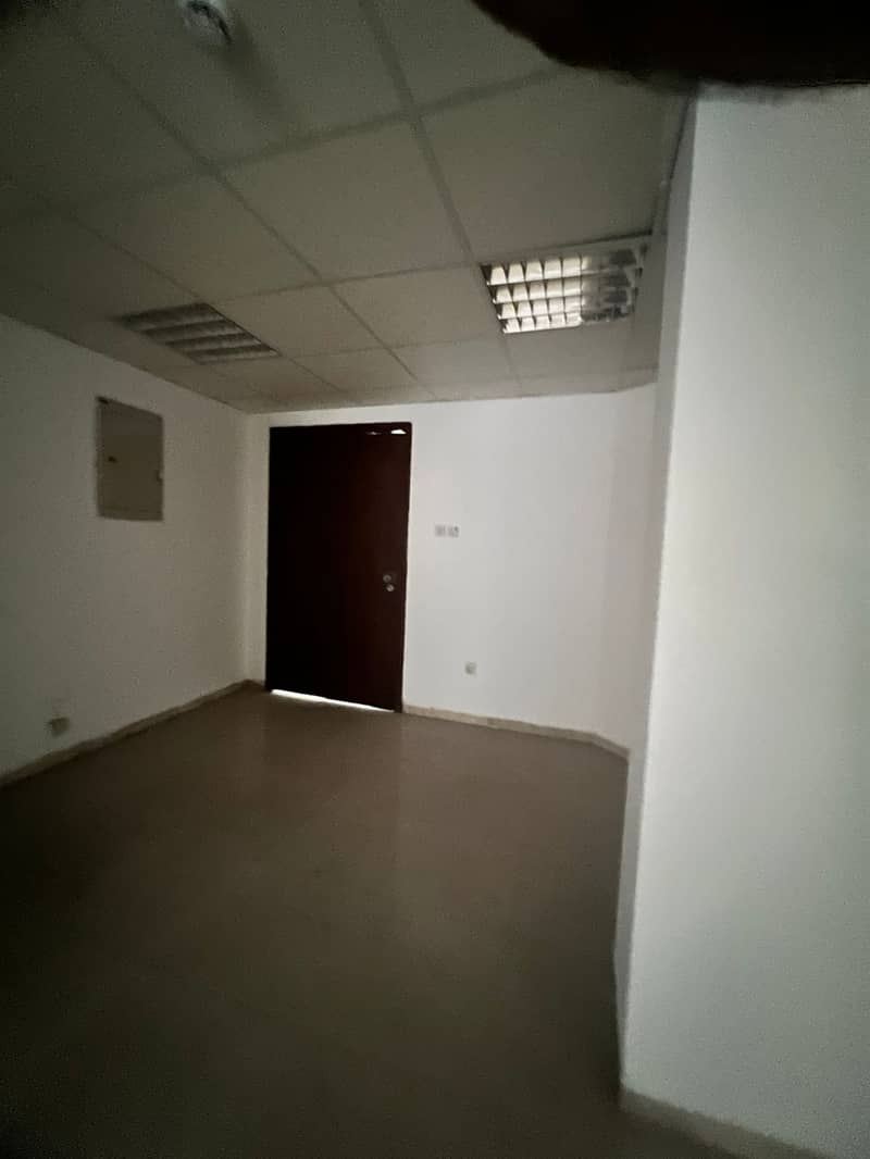 9 ce2f6dae-bf5c-40df-a430-aa44d267ae93. jpg