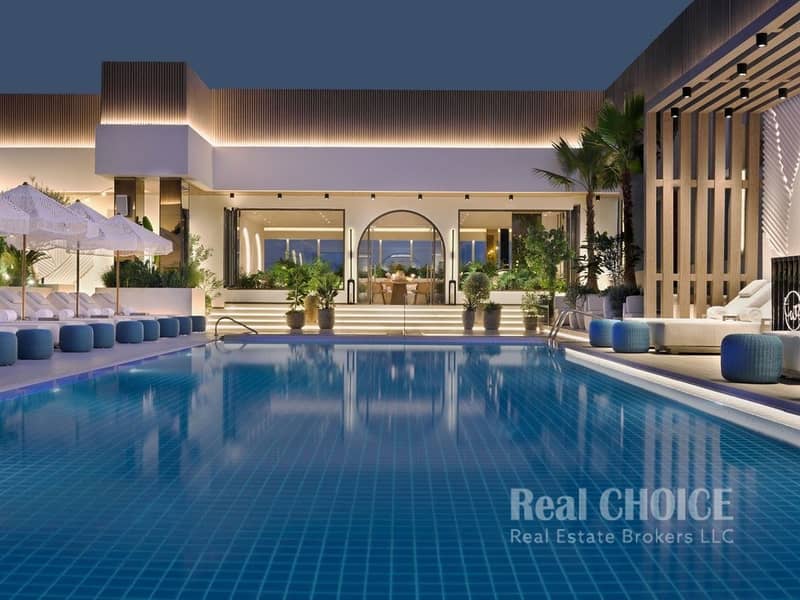 17 si-dxbgh-rooftop-restaurant-30404_Classic-Hor. jpeg