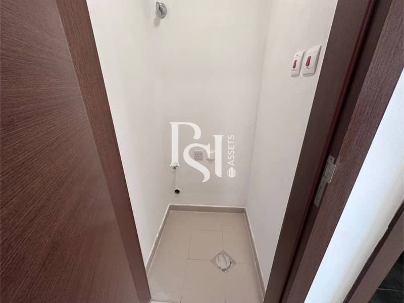 7 Gate tower -3Bedroom maid, reem island (8). jpg