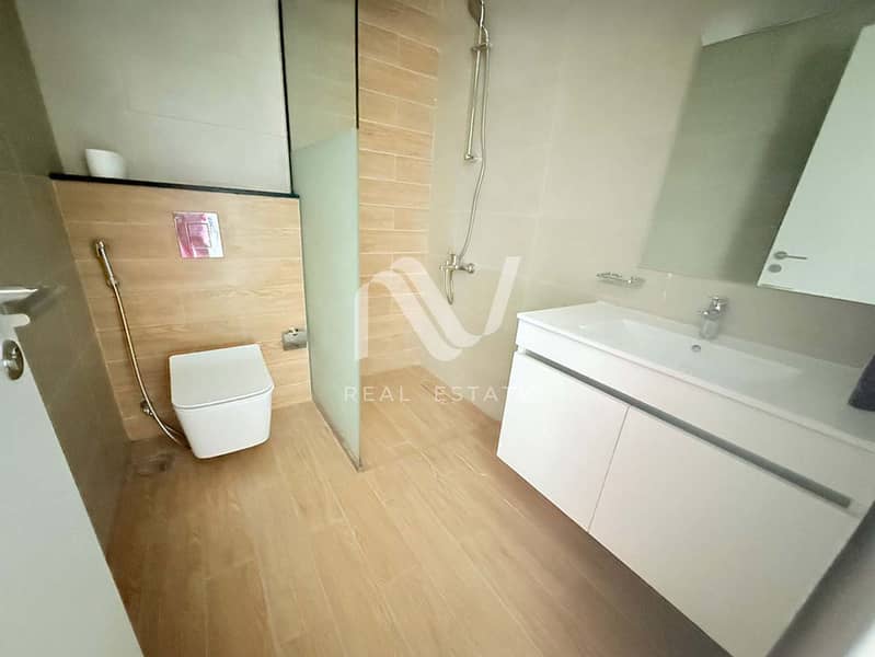 11 The Gate Masdar City 2BR_0006_expand 9. jpg
