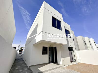 3 Bedroom Townhouse for Rent in Yas Island, Abu Dhabi - Vacant| Double Row| Prime Area| Best Facilities