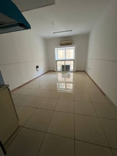 Studio for Rent in Al Qulayaah, Sharjah - IMG-20250610-WA0005. jpg