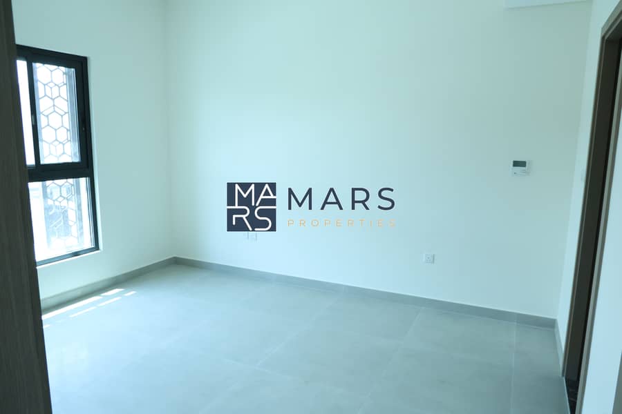 14 B15A4681. JPG