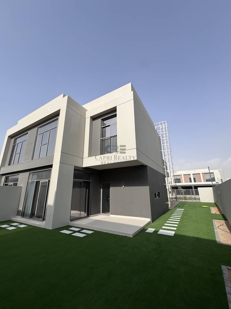 Beachfront Living| Total Area 4065sqft |Prime Location| Handover Martch 2025|