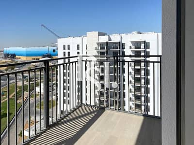 1 Bedroom Flat for Rent in Yas Island, Abu Dhabi - waters-edge-yas-island-abu-dhabi-balcony-view (5). jpg