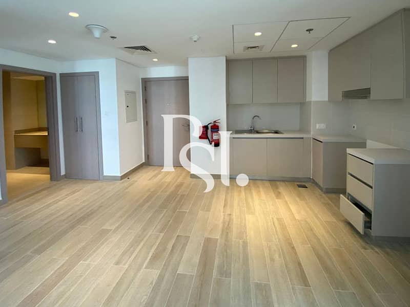 8 waters-edge-yas-island-abu-dhabi-kitchen. jpg