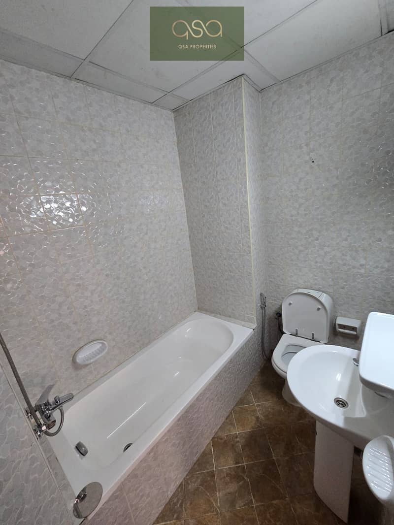 6 ba5b4d5e-dc22-4e16-aaa5-6112ea7d193a. jpg