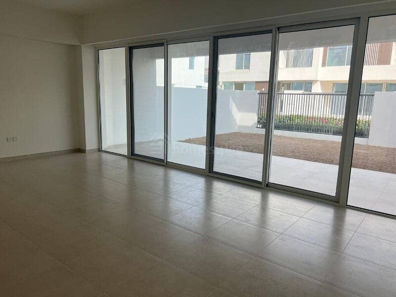 Single row | Mortgage Option | Close to Pool