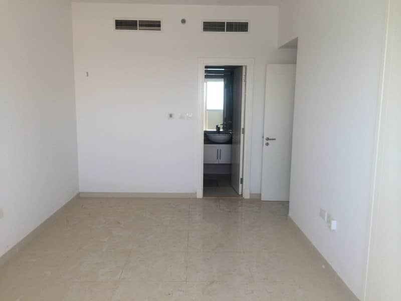 Desirable , Stylish Apt W/ Balcony Desirable , Stylish Apt W/ Balcony