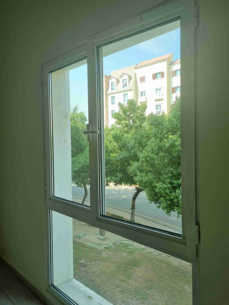 12 1000045870. jpg