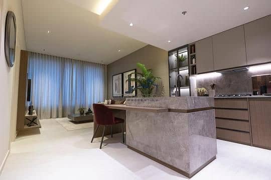 18 8be39fb5-3683-452d-8c94-632f5e12bd72. jpg