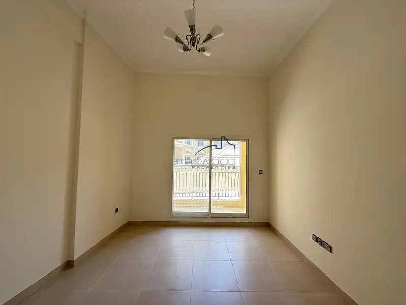 Spacious Studio / Great Deal / View Now