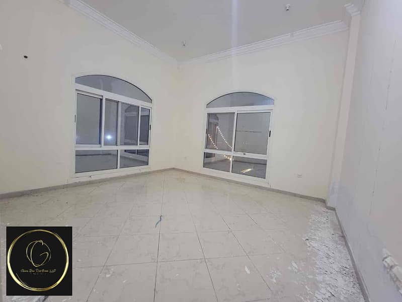 8 e60fb5ac-5cb0-4ba0-9d68-4eafaeb7ea1a. jpg