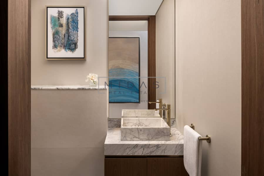 6 Powder room. jpg