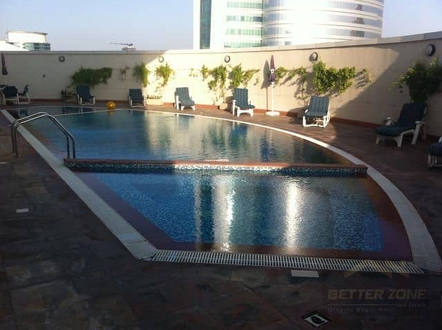 11 GOLD CREST EXECATIVE POOL1. jpeg