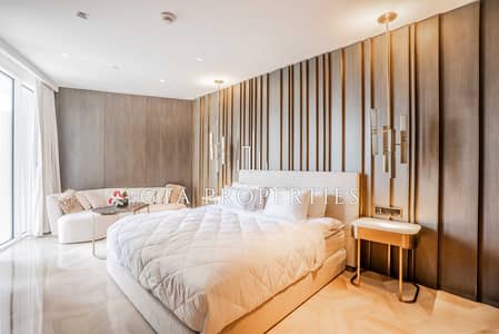 3 Bedroom Flat for Sale in Palm Jumeirah, Dubai - Luxury Beach Front Living | Spacious | Furnished