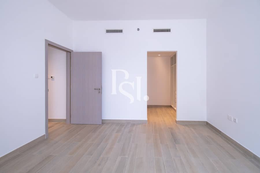 3 water-edge-yas-island-abu-dhabi-bedroom. JPG