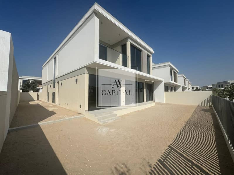 Park Backing | Great Location | Large Layout