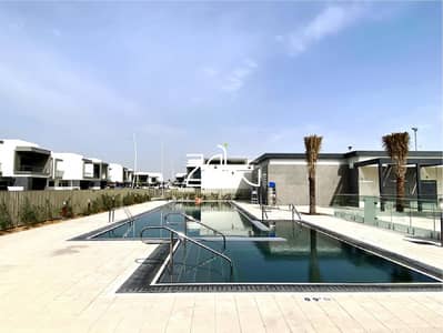 2 Bedroom Townhouse for Sale in Yas Island, Abu Dhabi - Single Row Luxury 2BR Gated Community Rent Refund