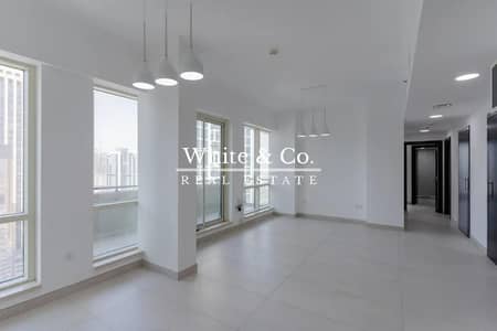 2 Bedroom Apartment for Sale in Dubai Marina, Dubai - Study Room |  Vacant |  Fully Upgraded