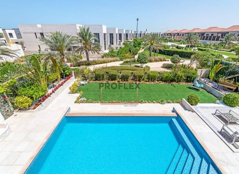 Luxurious 5BR Villa|Private Pool|Near to the Beach