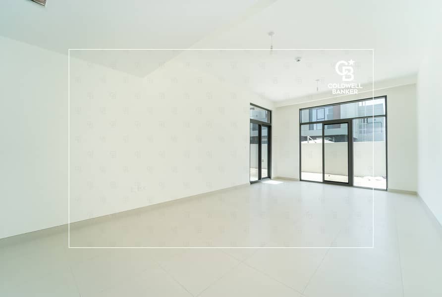 3BR | Semi-Detached | Beachfront Living