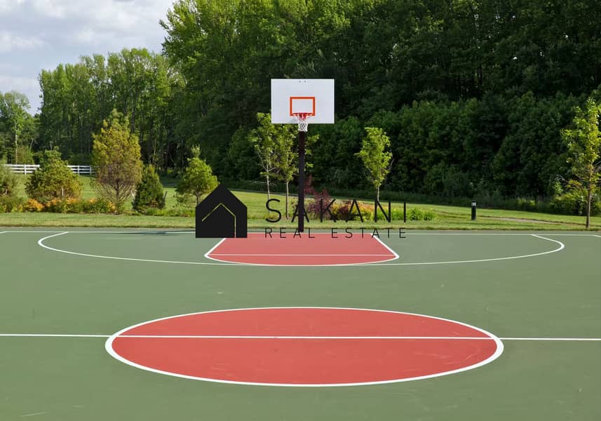 10 hoops. avif. jpg