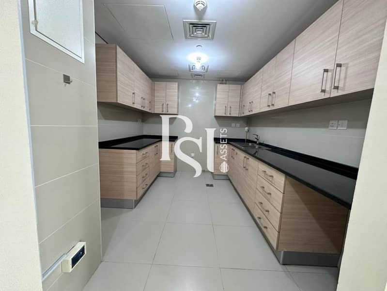 5 1-bedroom-ocean-terrace-marina-square-reem-island-abu-dhabi (1). JPG